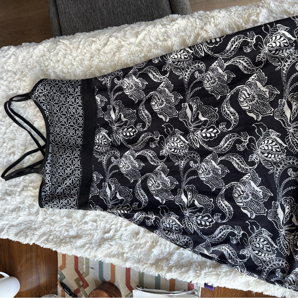 Lola Black and White Patterned Chemise